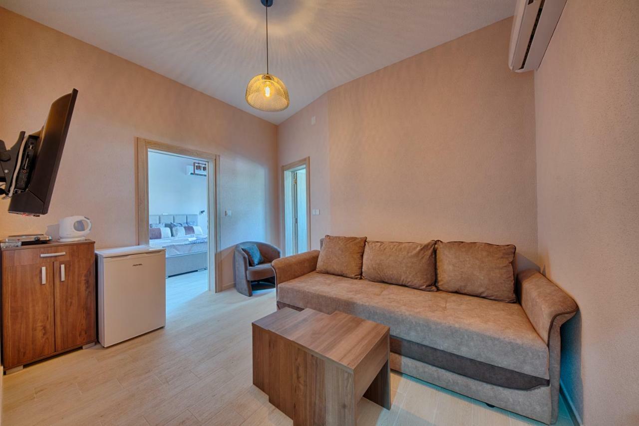 Apart Hotel Xxl Lux Dobra Voda Exterior photo